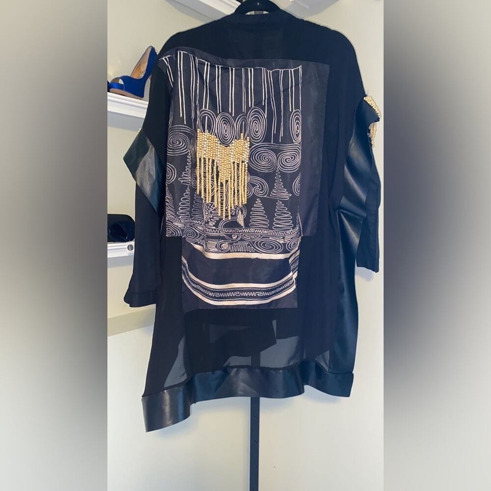 D Square Black & Gold Blouse - Satin Details, Zipper Front - Picture 8 of 11